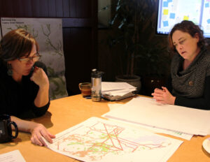 Floura Teeter's Zolna Russell & Biohabitats' Jennifer Missett collaborate during a charrette